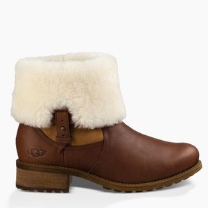 Ugg Chyler Sheepskin Women’s/Girls’ Boots Brown
